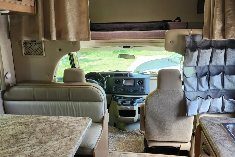MJ's Thor Motor Coach Class C