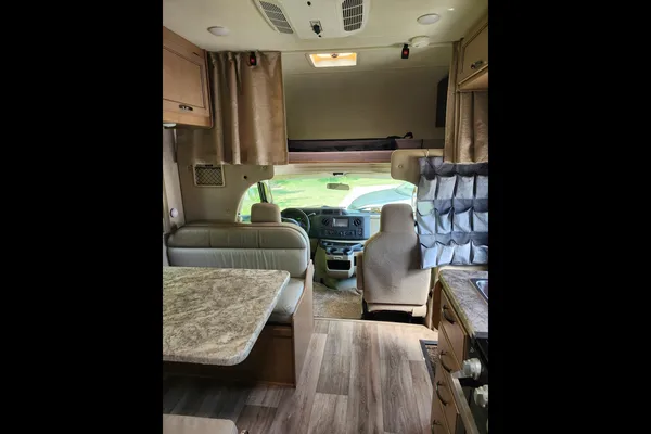 MJ's Thor Motor Coach Class C