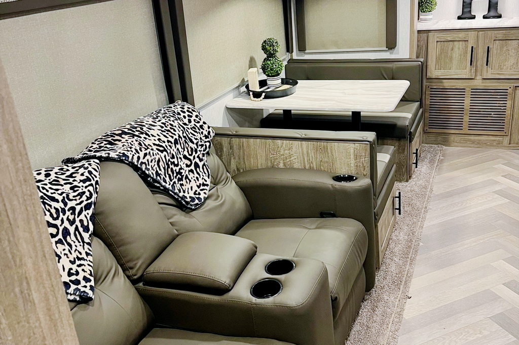 2022 Flagstaff Salem Hemisphere Travel Trailer