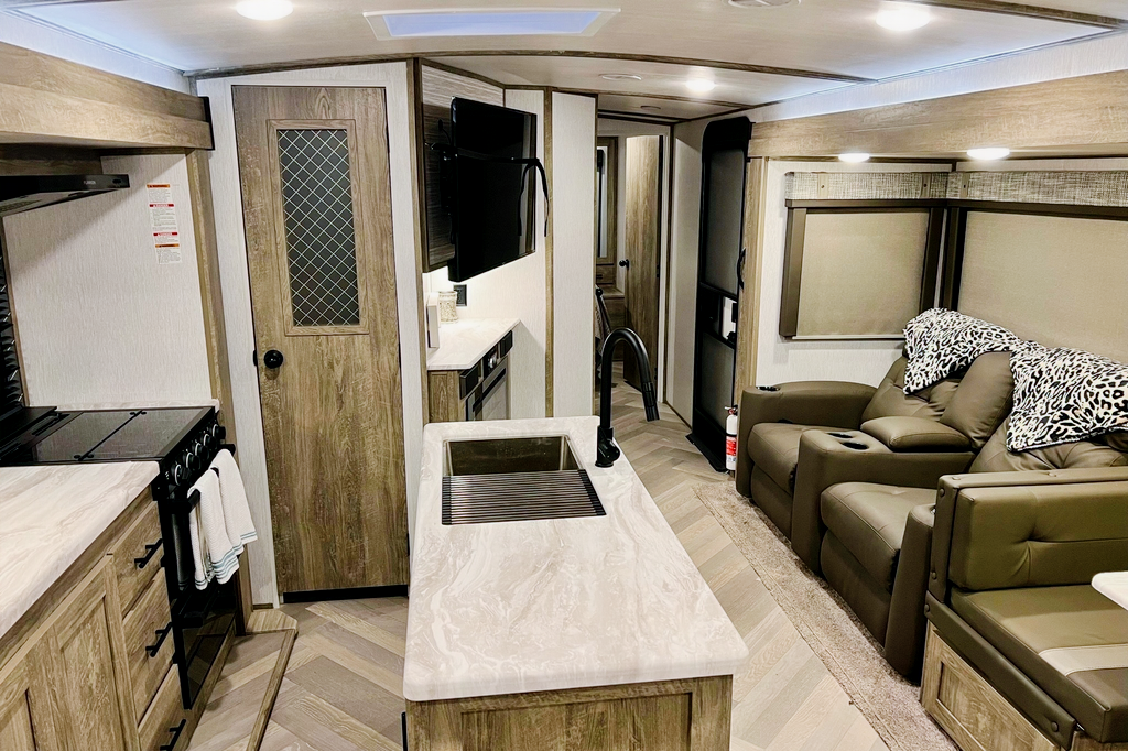 2022 Flagstaff Salem Hemisphere Travel Trailer
