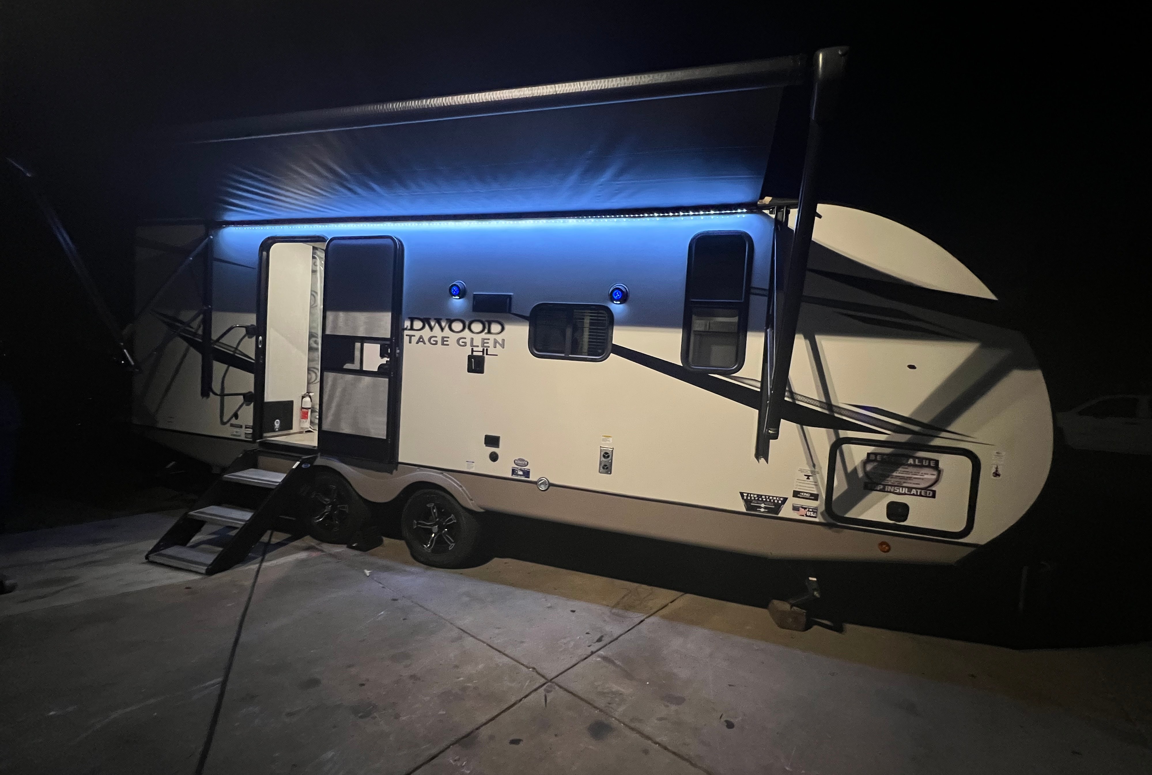 Montoya's Heritage 22RBHL Travel Trailer