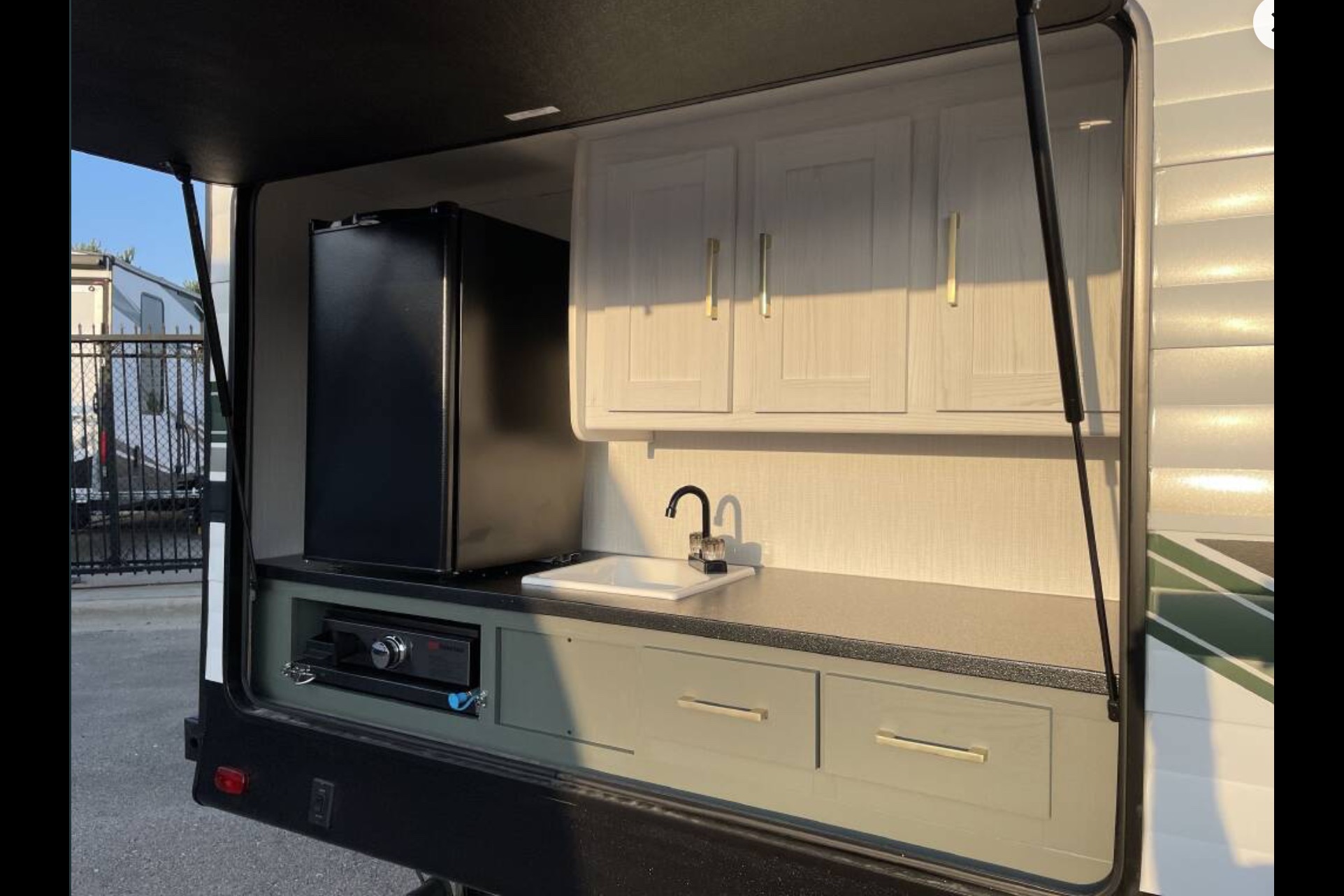 Incredible Heartland Eddie Bauer 34BHS Travel Trailer
