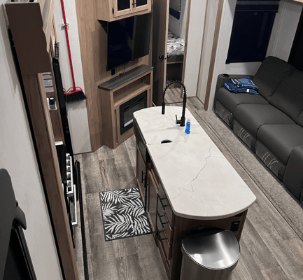 Mansion on wheels