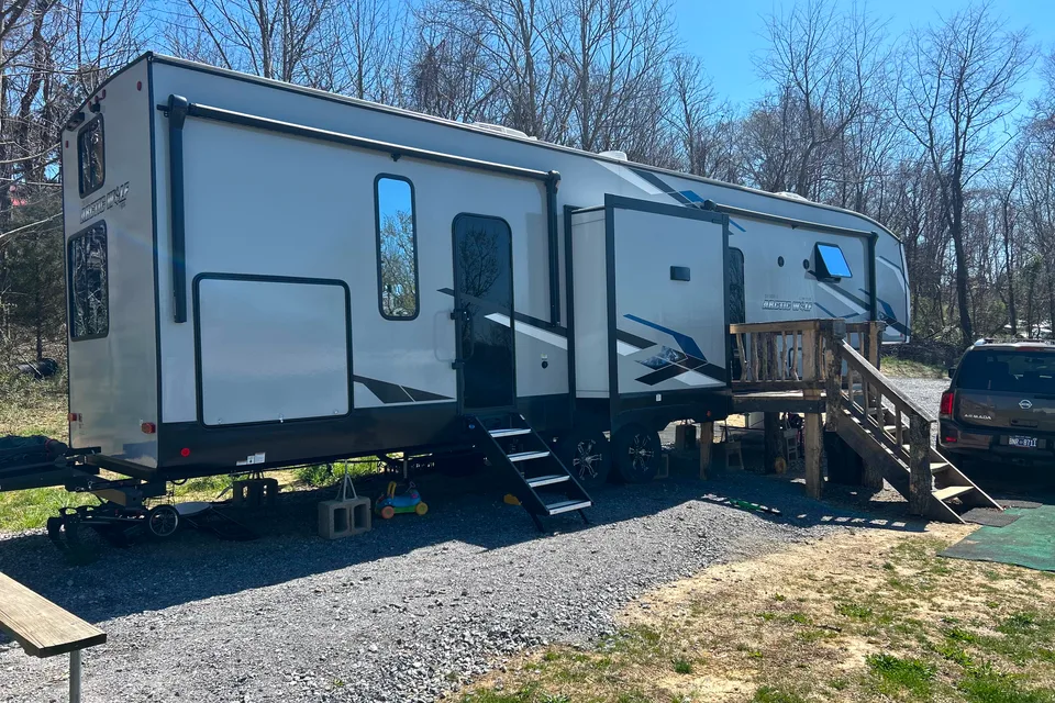 Mansion on wheels