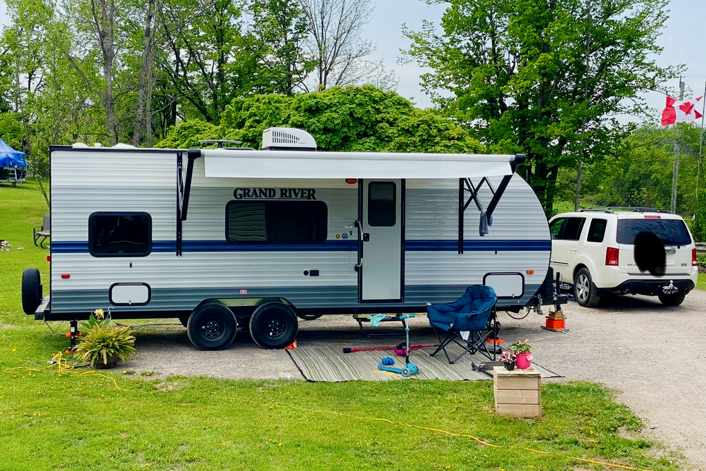 Anna's Gulf Stream Grand River 25BH Travel Trailer