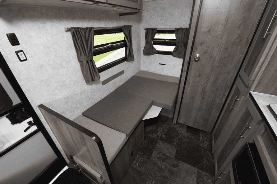 1485 lbs AC - 2020 Prolite Lounge