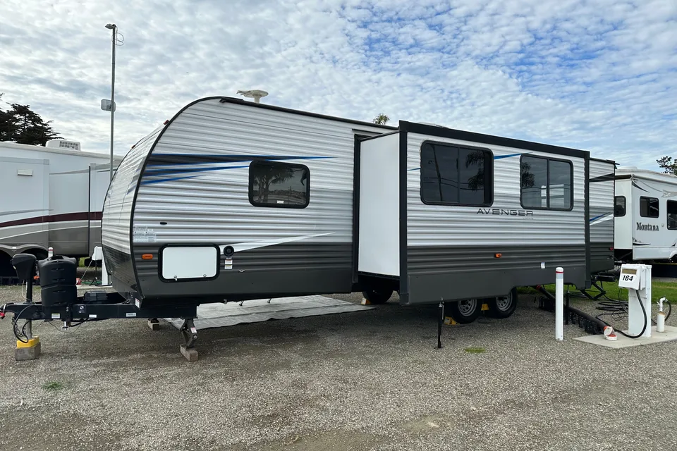 Ray's Avenger 29RBS - Delivery Only