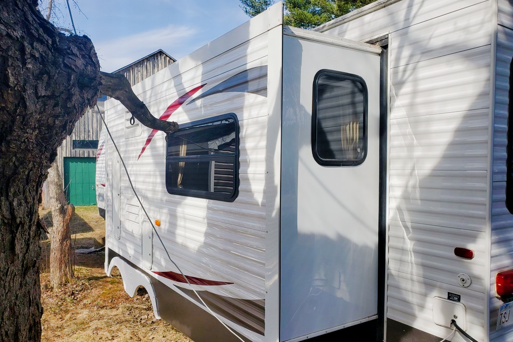 Arthur's Keystone Hornet Travel Trailer