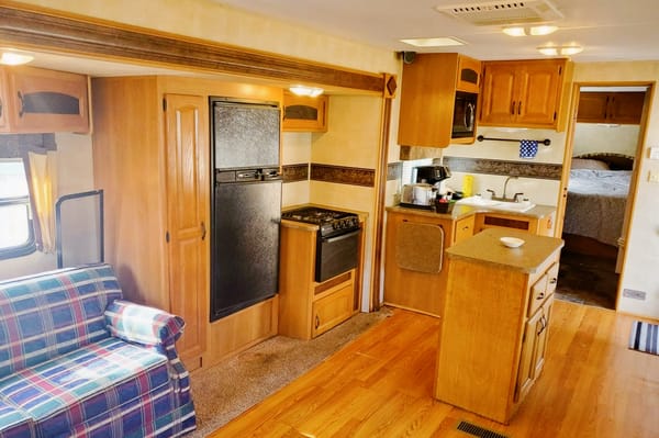 Arthur's Keystone Hornet Travel Trailer