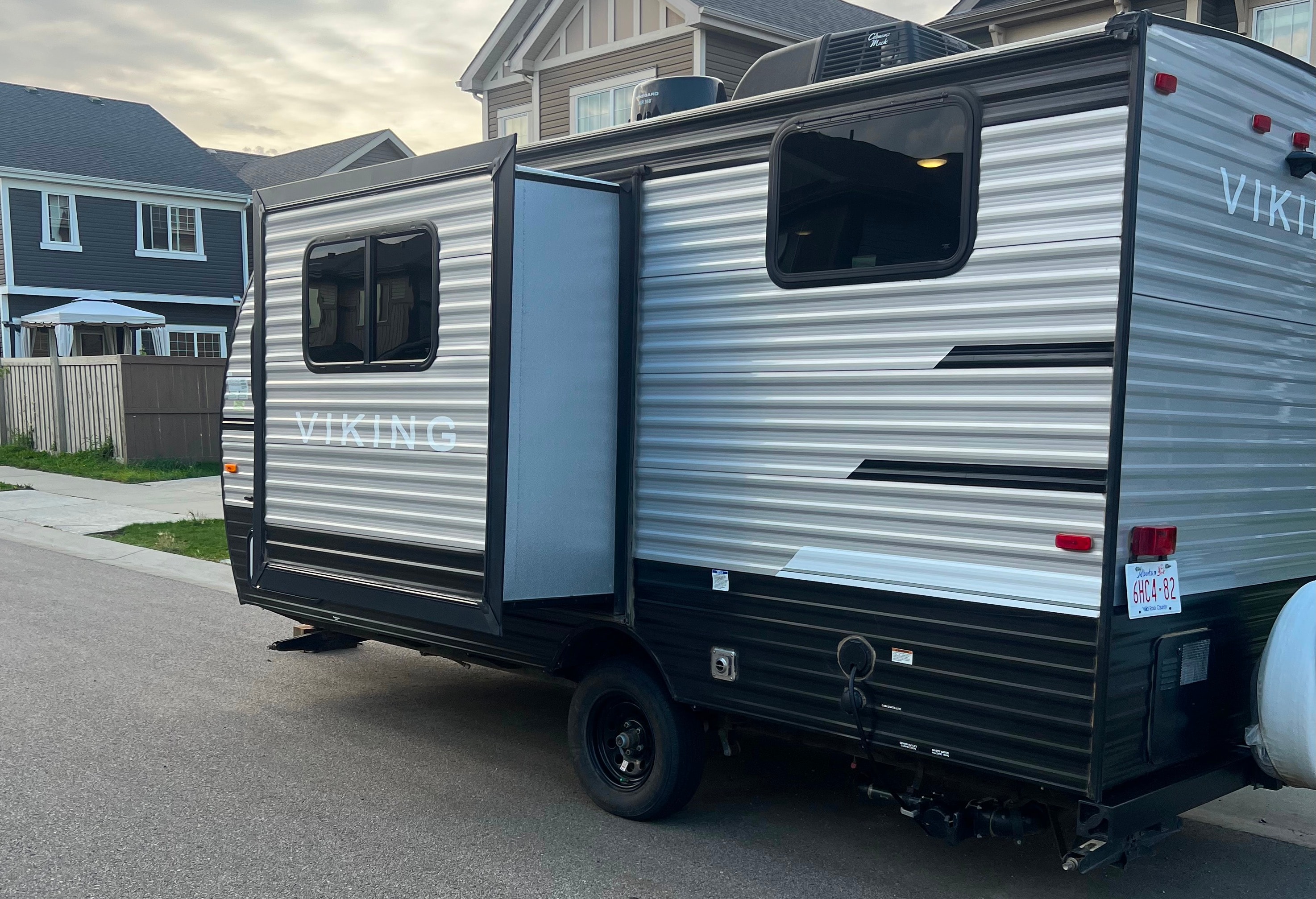 Brand New  Viking 17 BHS Travel Trailer