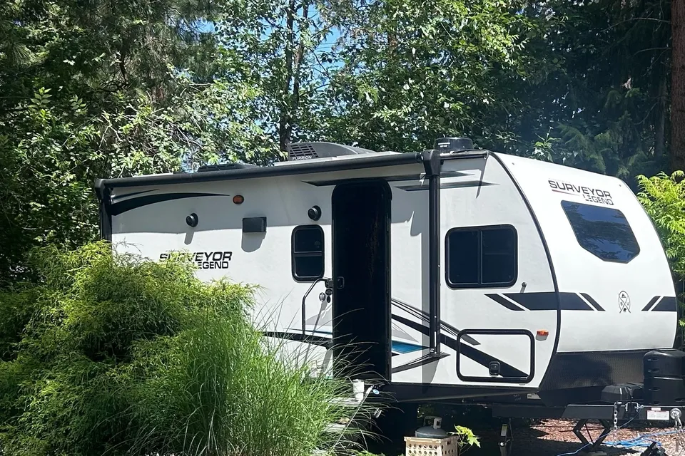 Family Bunkhouse Adventure Rig – Sleeps 6 with Outdoor Kitchen!