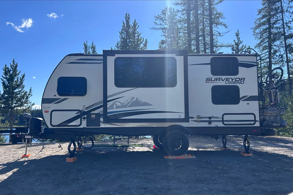 Family Bunkhouse Adventure Rig – Sleeps 6 with Outdoor Kitchen!