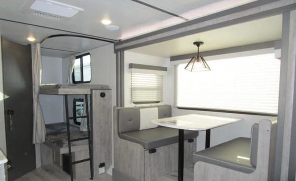 Family Bunkhouse Adventure Rig – Sleeps 6 with Outdoor Kitchen!