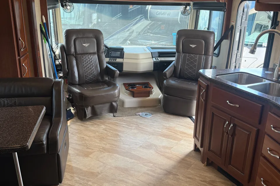 Chief Carl's Caravan- 2016 Fleetwood Bounder Class A