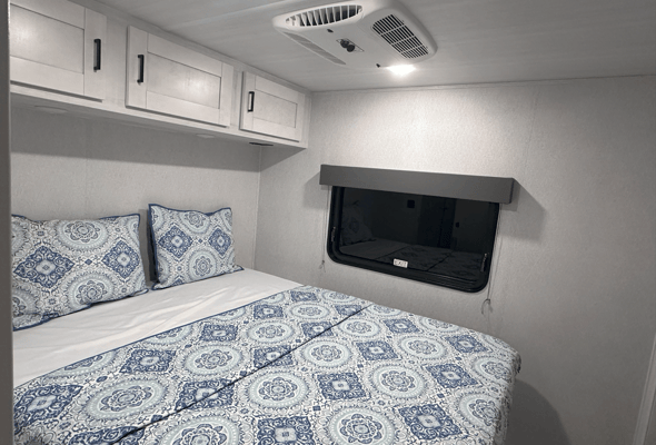 East to West Entrada Class C Sleeps 10