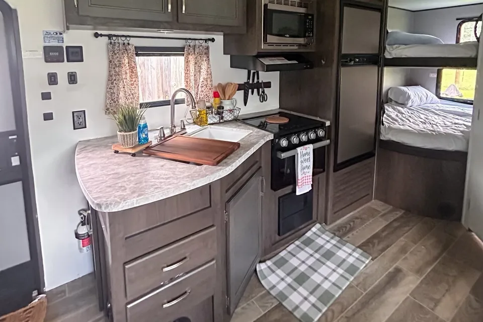 Bluffside Camper 2021 Jayco Jay Flight SLX Travel Trailer