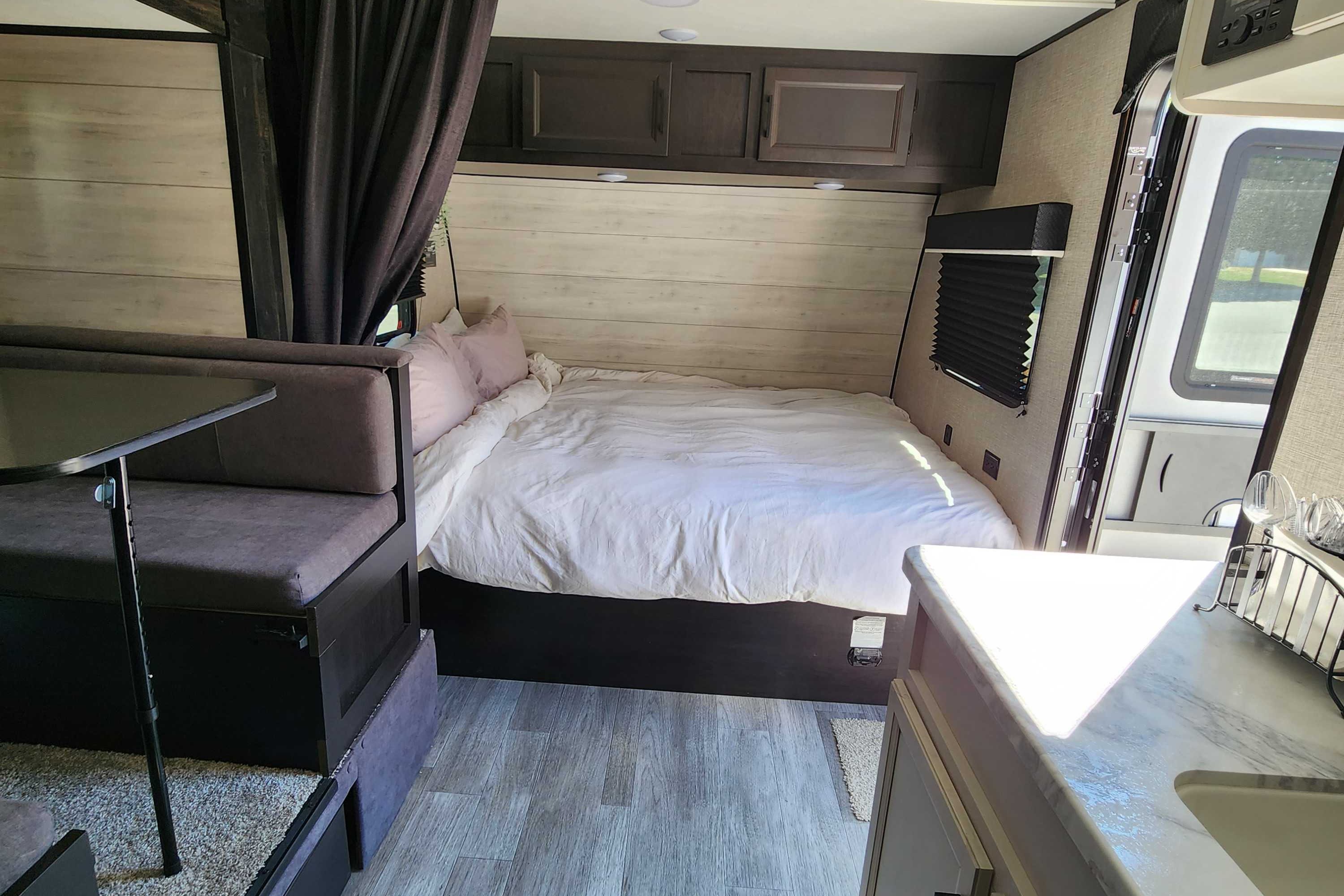 Aliona's Jayco 184BS BAJA Travel Trailer