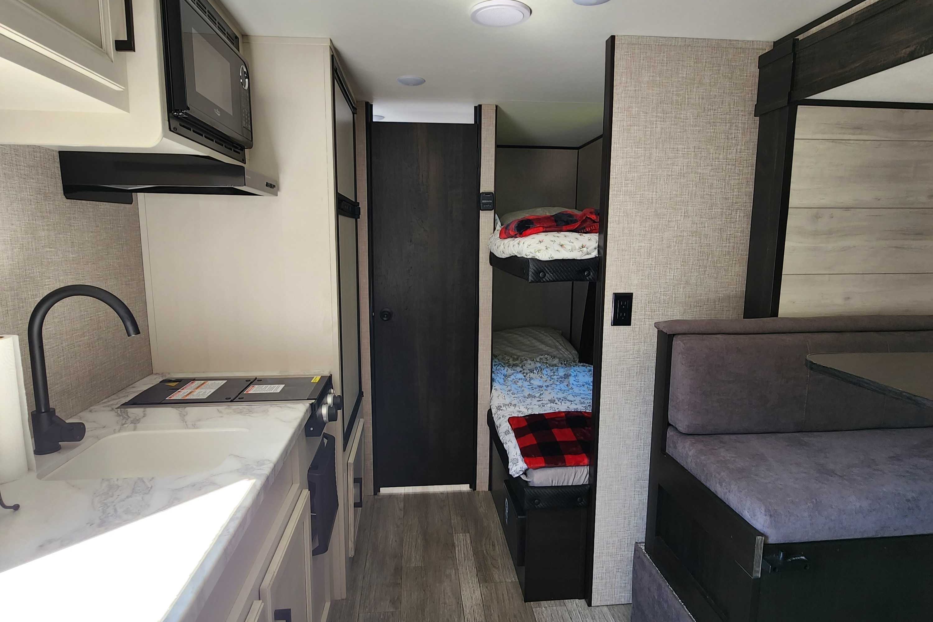 Aliona's Jayco 184BS BAJA Travel Trailer