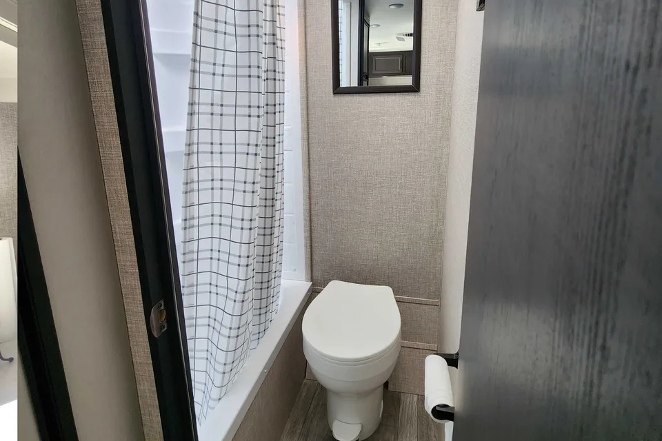 Aliona's Jayco 184BS BAJA Travel Trailer