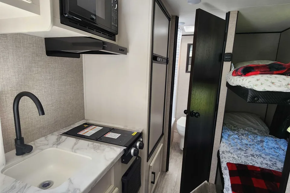 Aliona's Jayco 184BS BAJA Travel Trailer