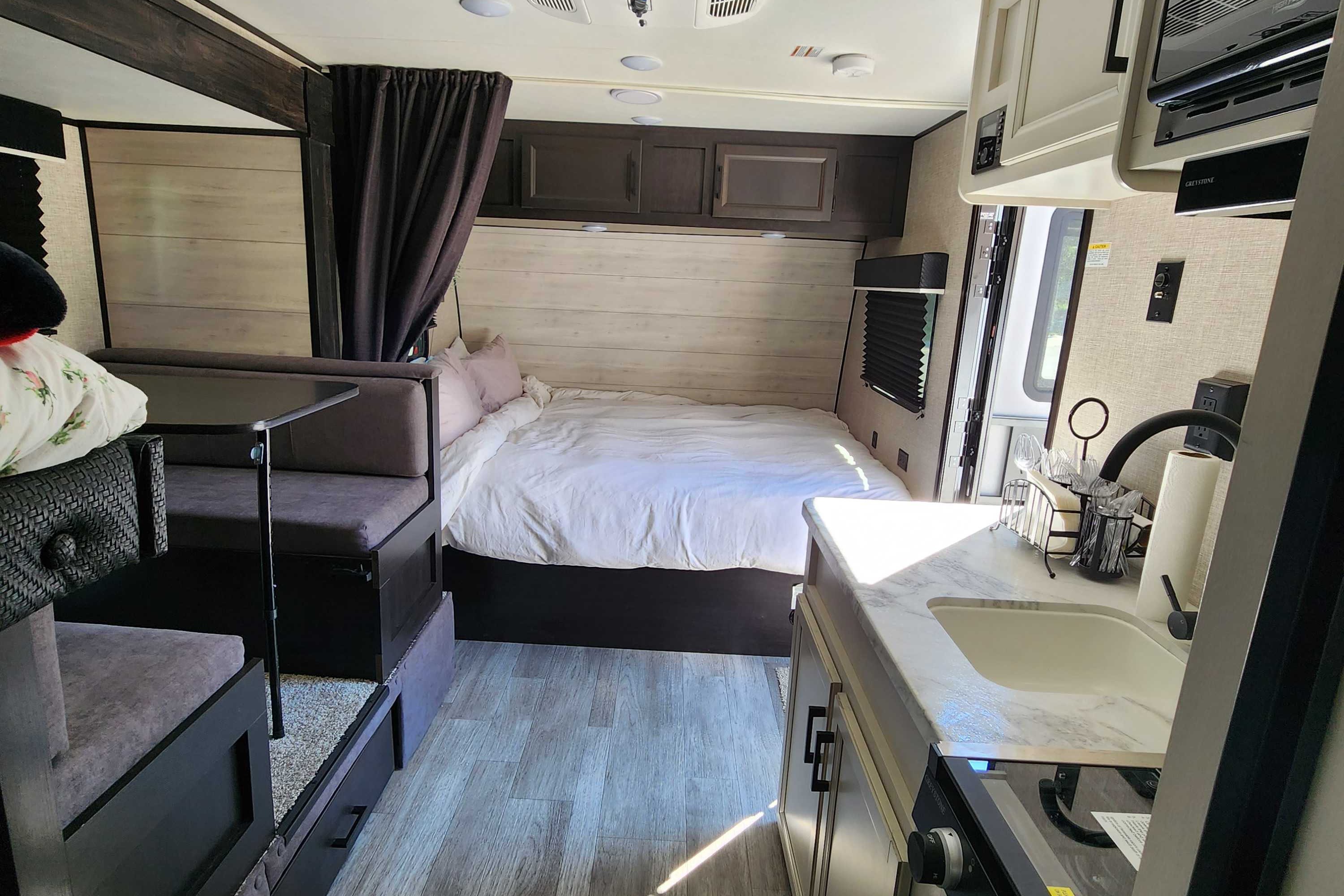 Aliona's Jayco 184BS BAJA Travel Trailer