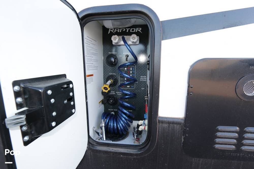 Ben 's Keystone 358 Carbon Toy Hauler