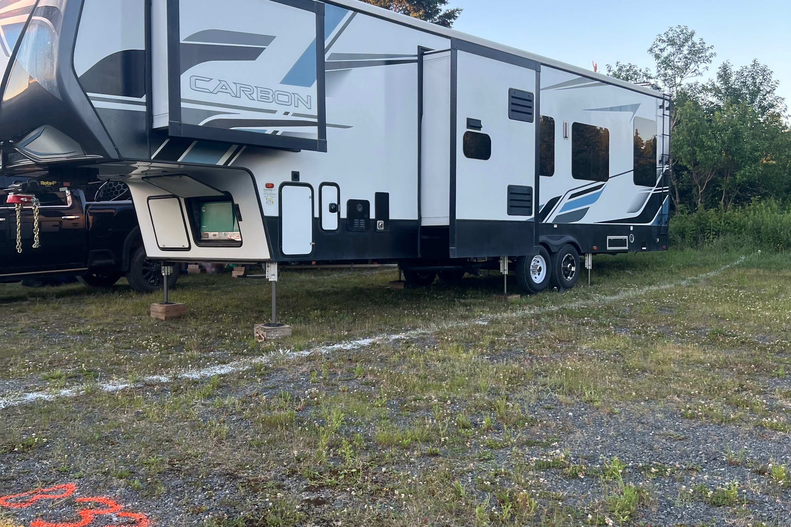 Ben 's Keystone 358 Carbon Toy Hauler