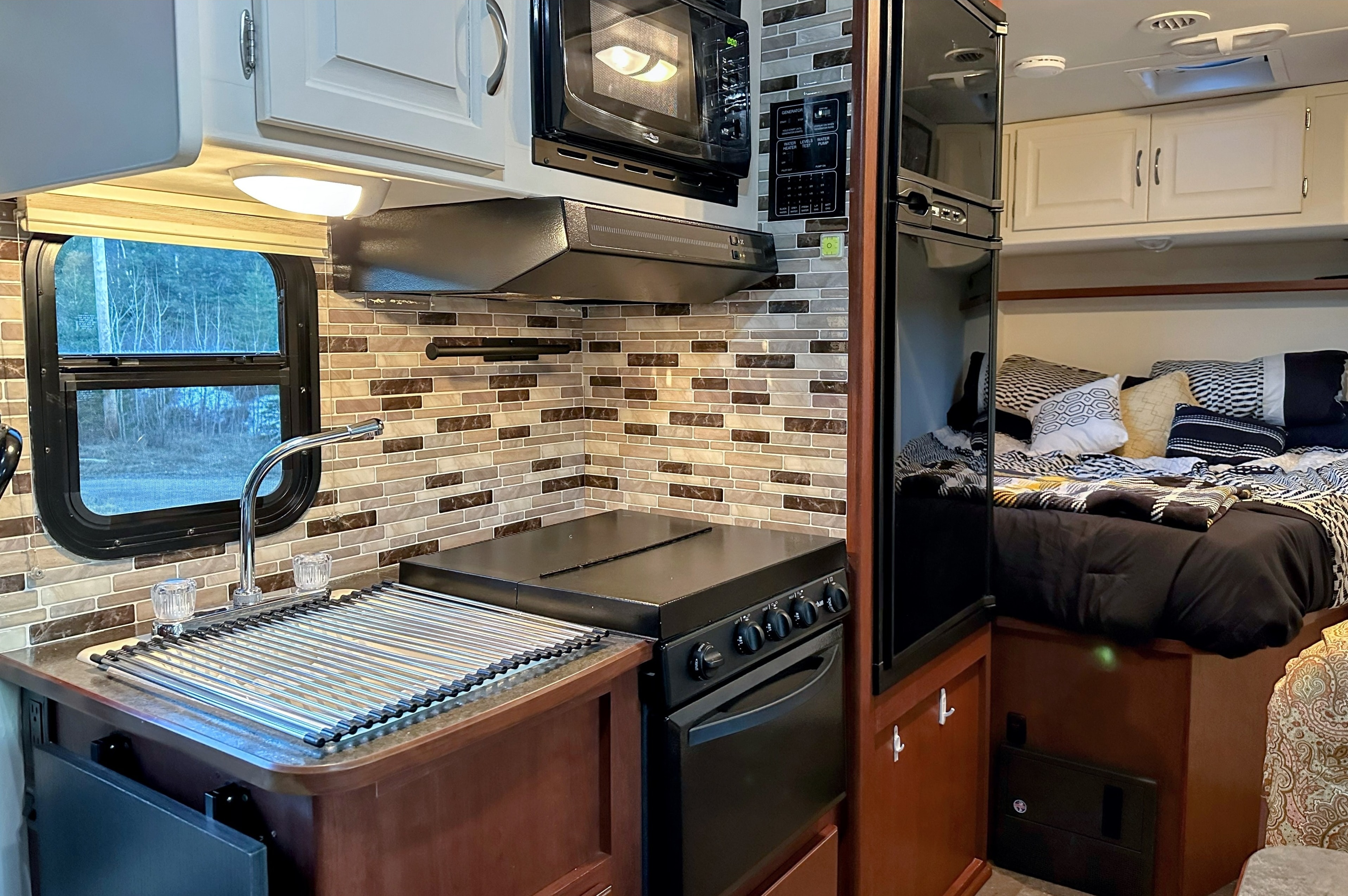 Winnebago Minnie Winnie 22r