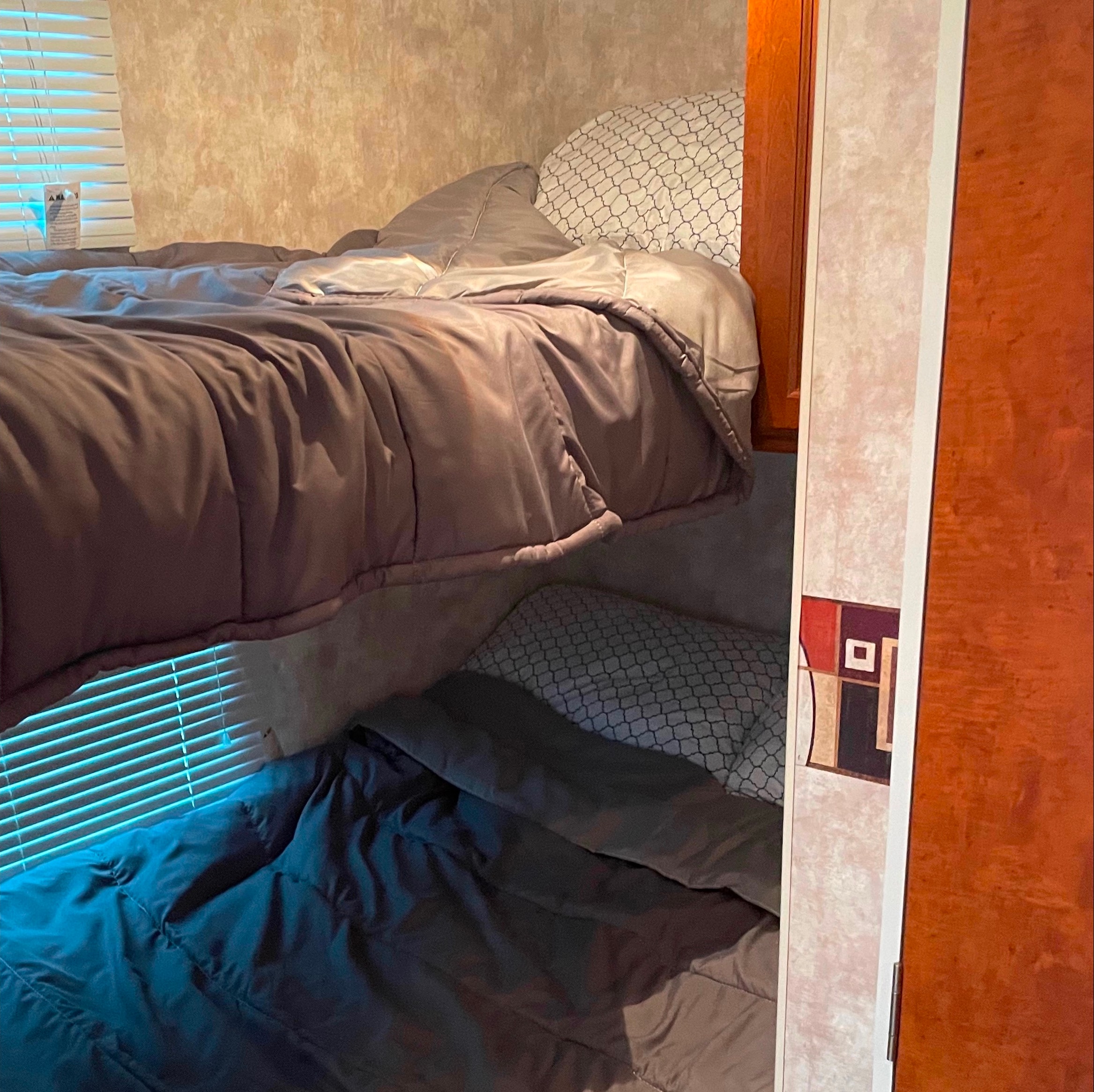 Kevin's Pacific Coachworks Tango 299BHS Travel Trailer