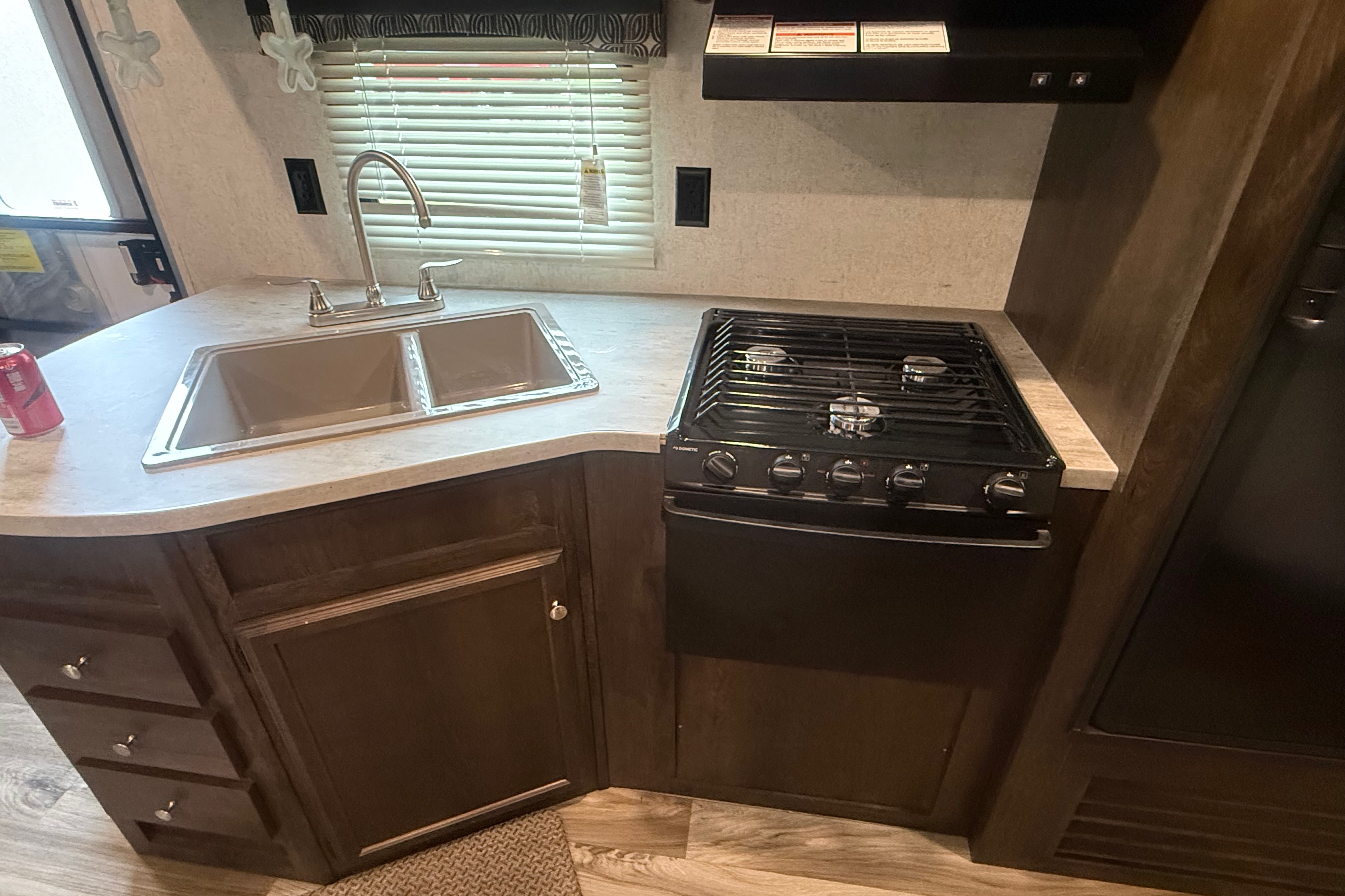 Ryan's Starcraft Autumn ridge 24BHU Travel Trailer