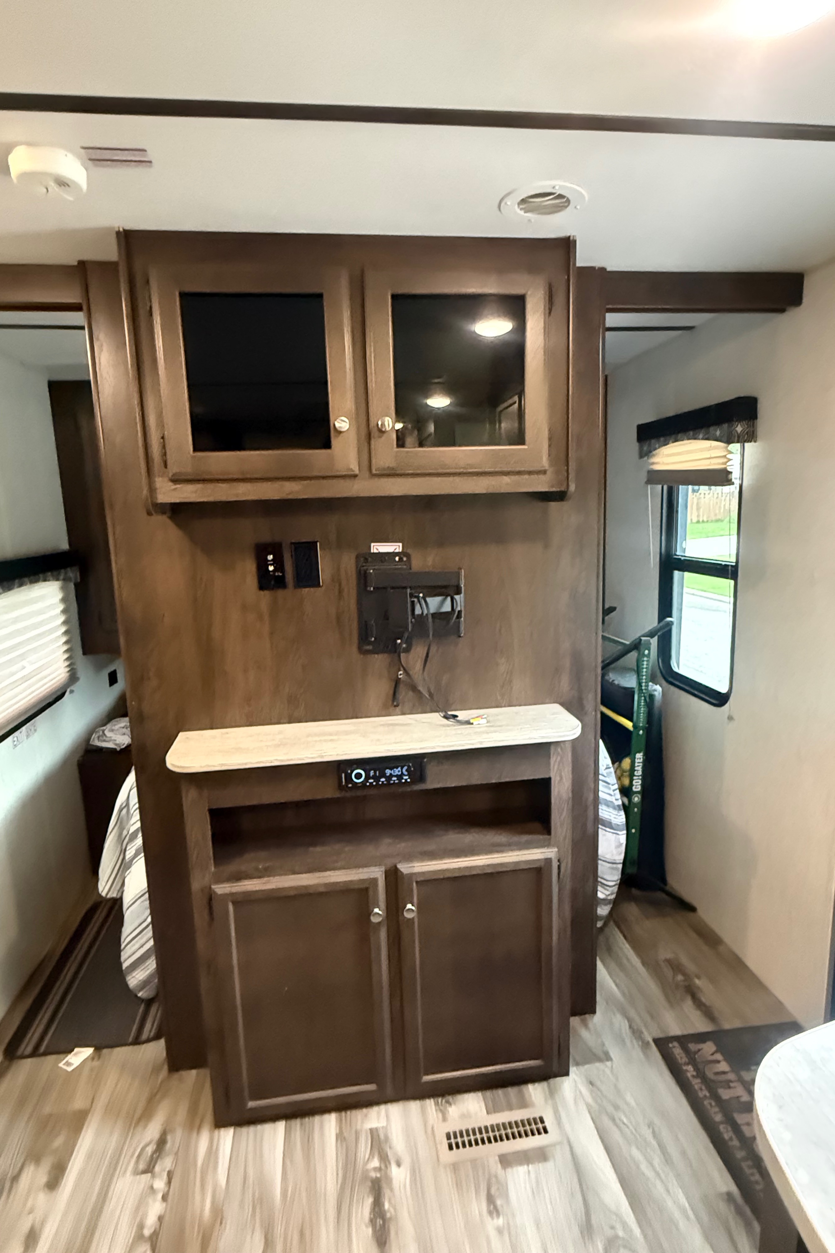 Ryan's Starcraft Autumn ridge 24BHU Travel Trailer