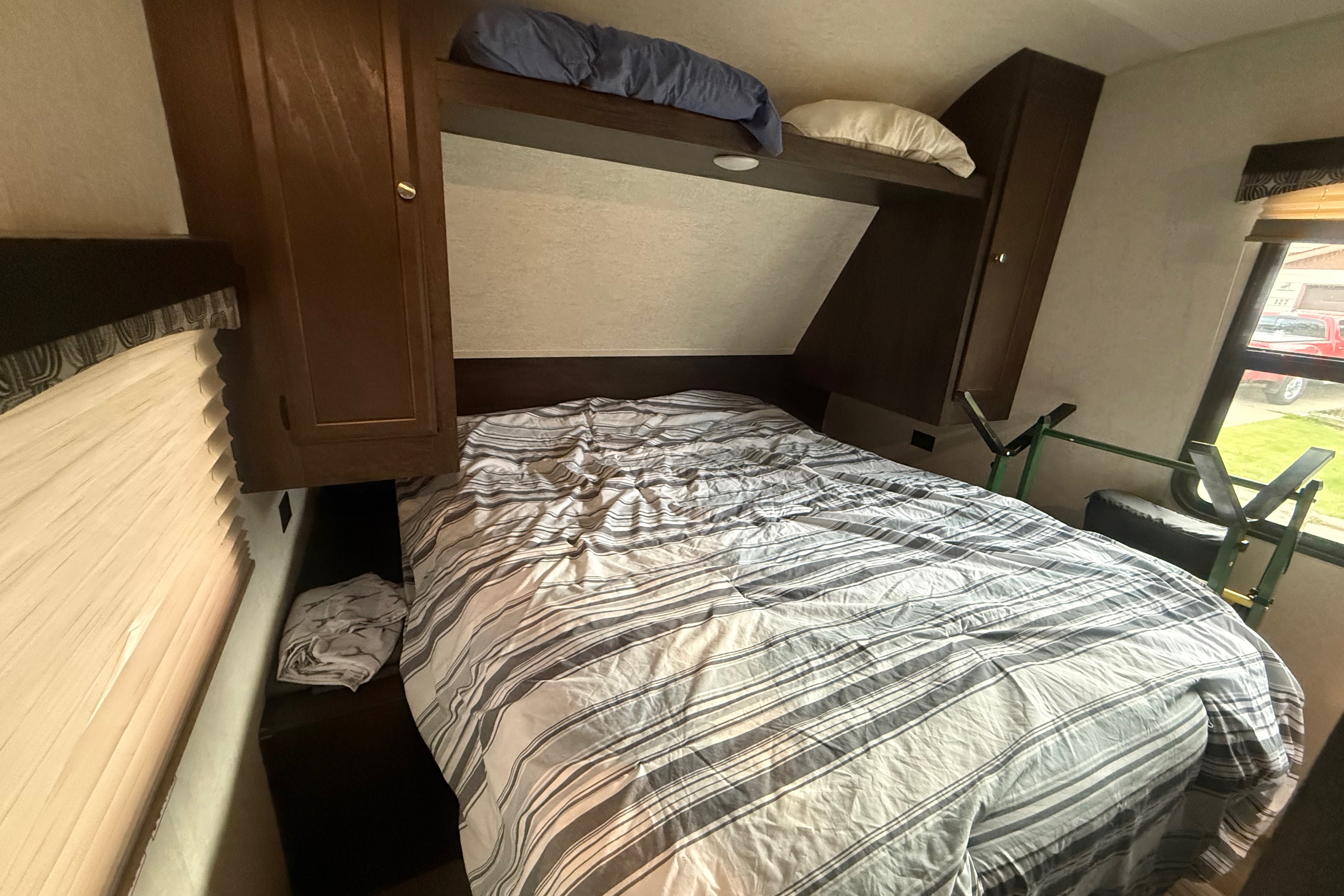 Ryan's Starcraft Autumn ridge 24BHU Travel Trailer