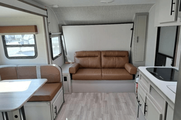 Perfect for families! 2024 Forest River Vibe 18' Trailer