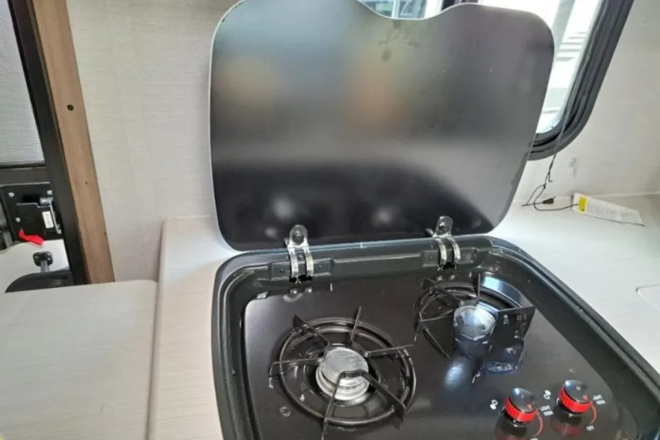 Perfect for families! 2024 Forest River Vibe 18' Trailer