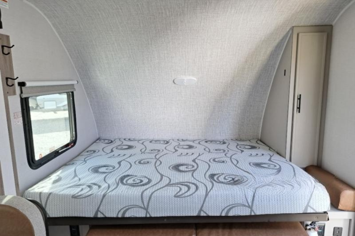 Perfect for families! 2024 Forest River Vibe 18' Trailer