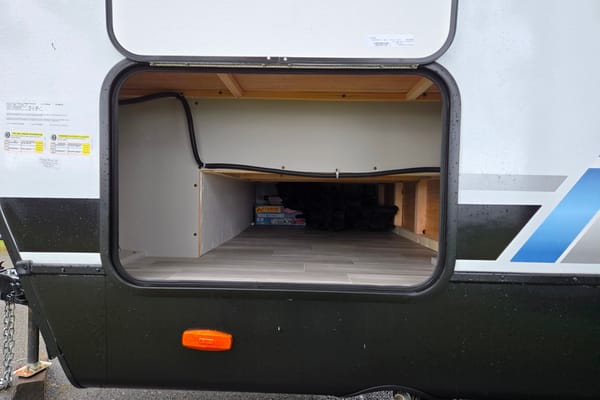 Perfect for families! 2024 Forest River Vibe 18' Trailer