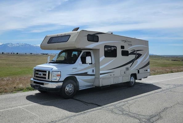 Alan's Coachmen Leprechaun Class C