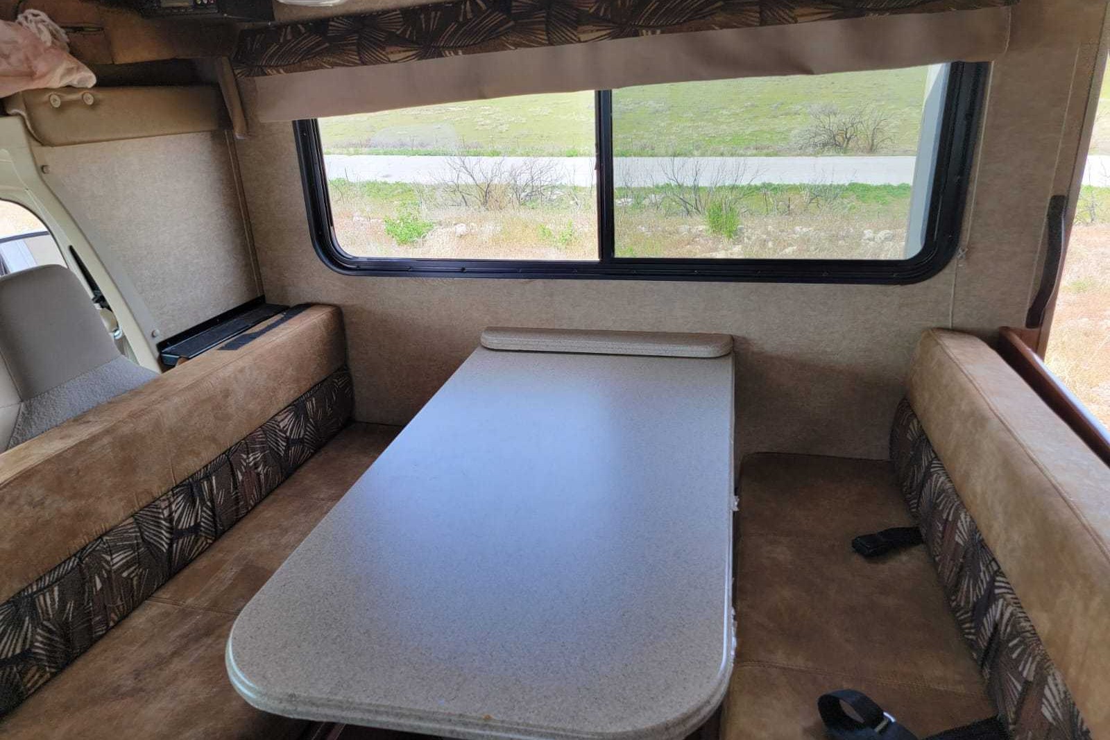 Alan's Coachmen Leprechaun Class C