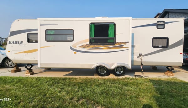Stephanie's Jayco Eagle Travel Trailer