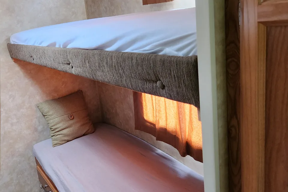 Stephanie's Jayco Eagle Travel Trailer