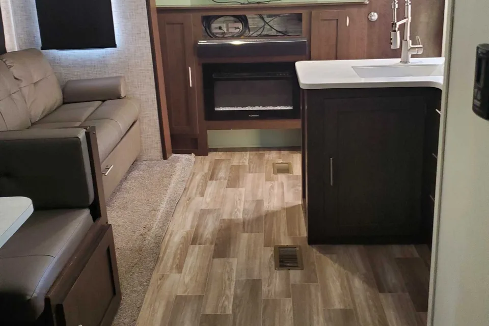 Perfect for Family, Pet Friendly Travel Trailer