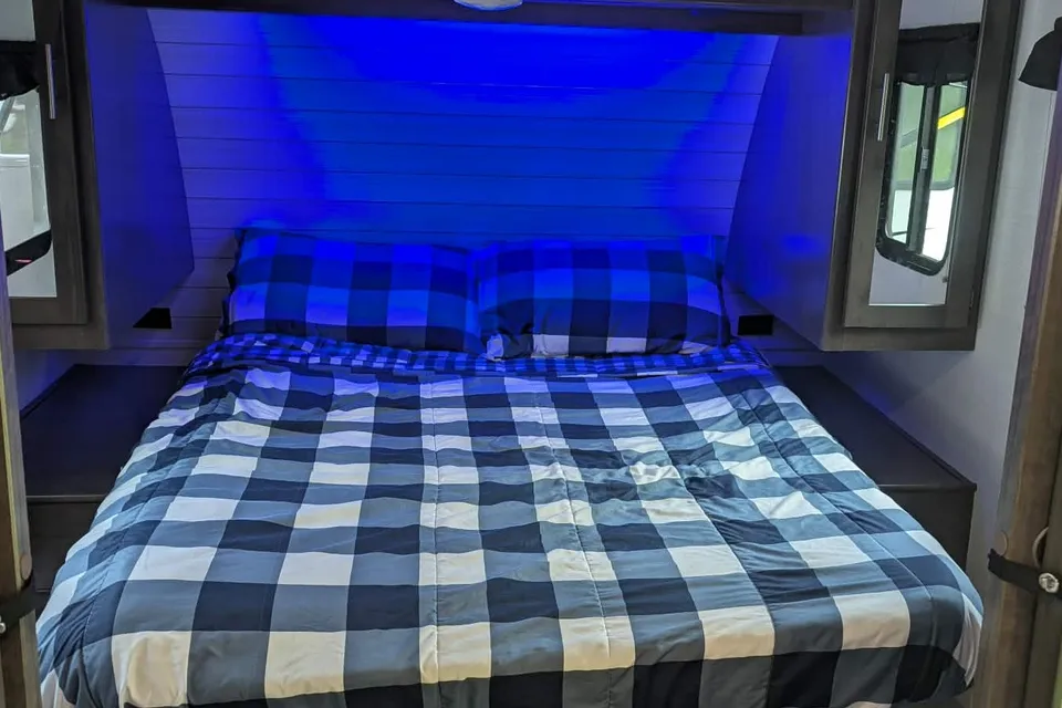 Melissa's Crossroads Sunset Super Lite 26bhs Travel Trailer