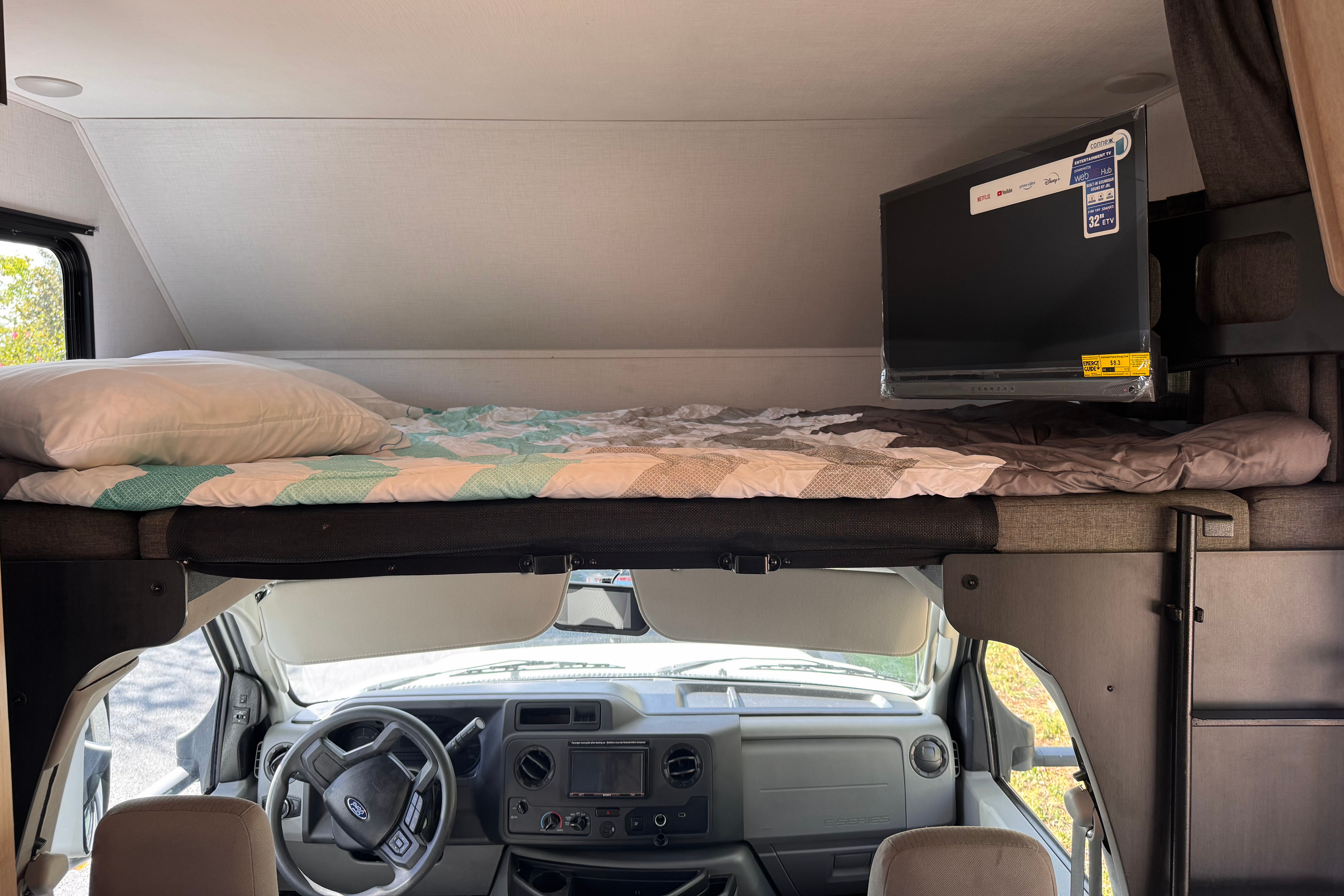 NEW 2025 Sunseeker 25ft | Roadtrip Escape
