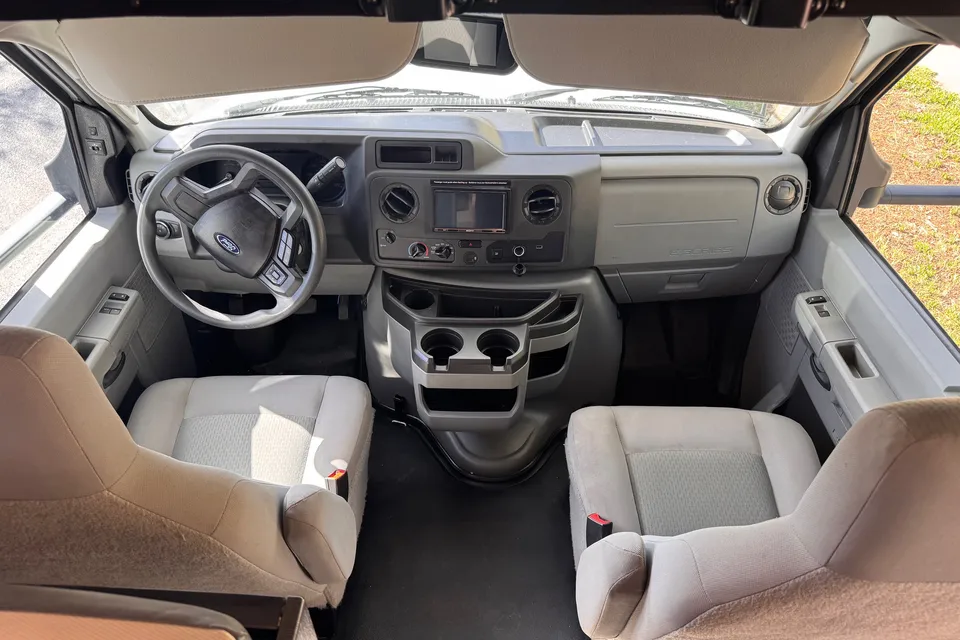 NEW 2025 Sunseeker 25ft | Roadtrip Escape