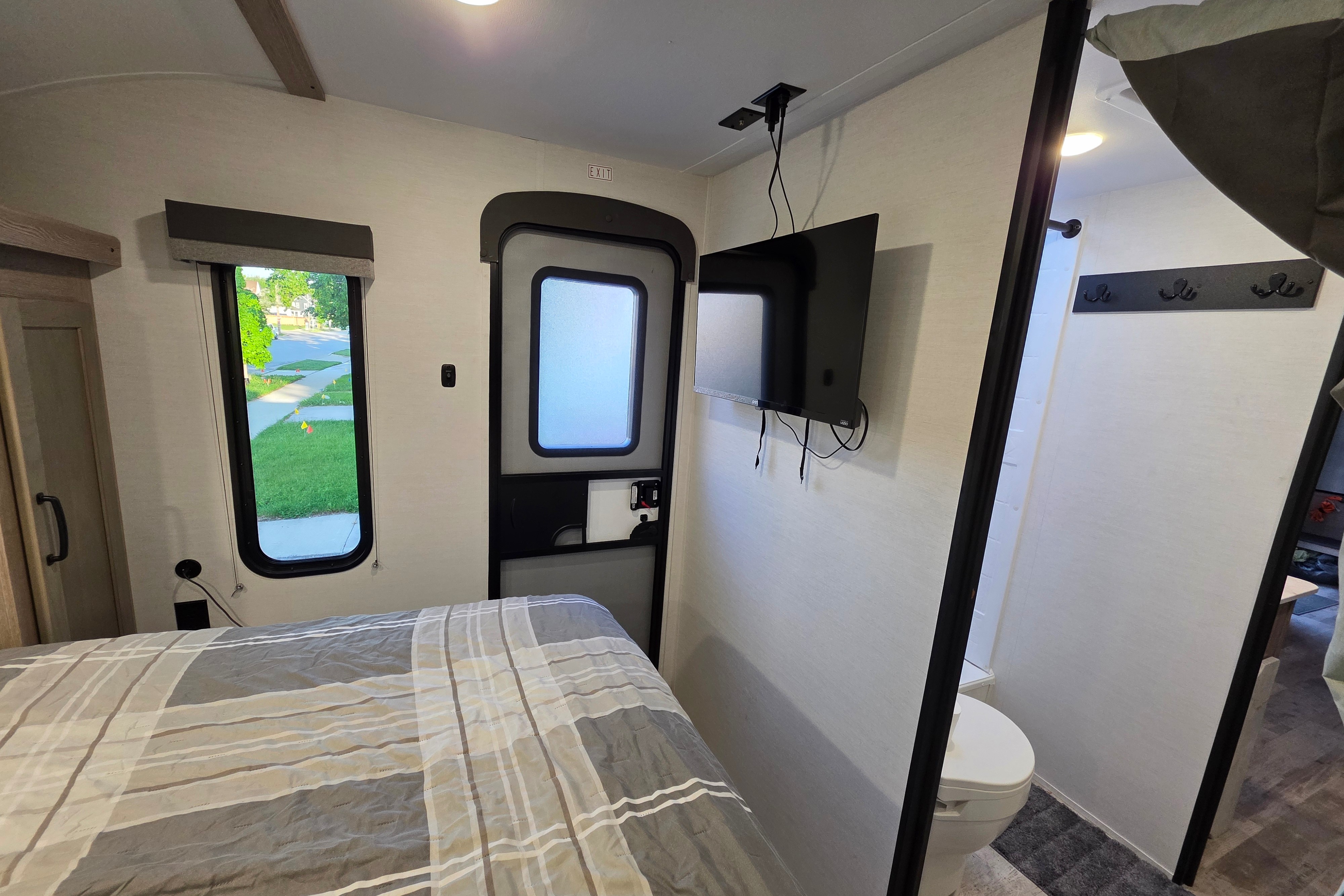 Rick's Grand River 29ft pet friendly extravaganza🥰