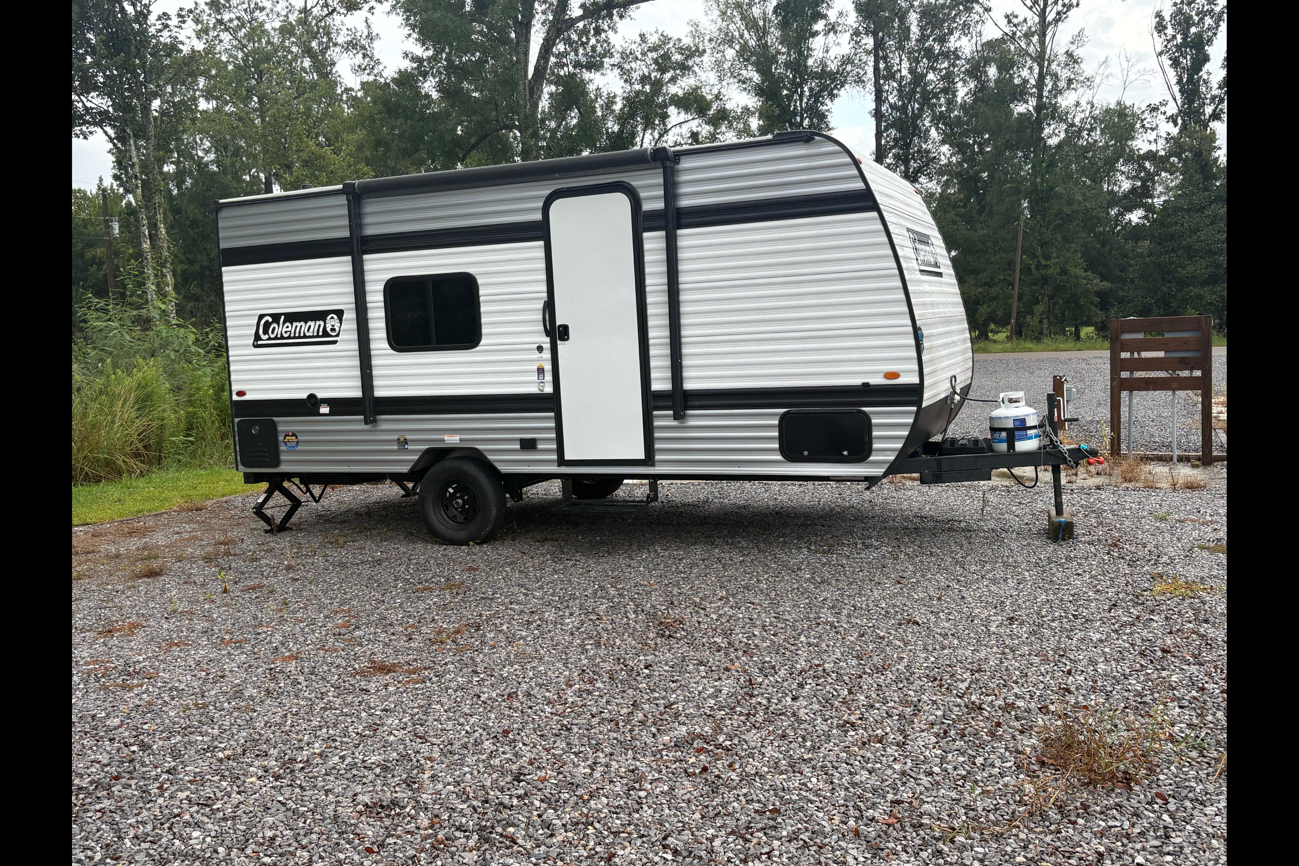 William's Coleman 17r Travel Trailer