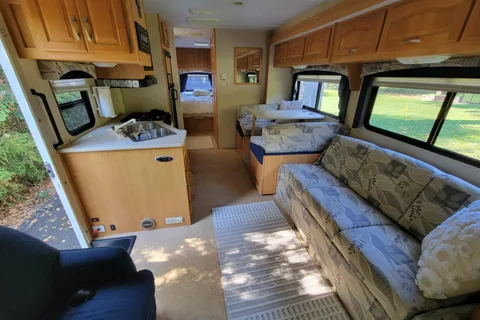 Forest River Sunseeker 3100 Class C