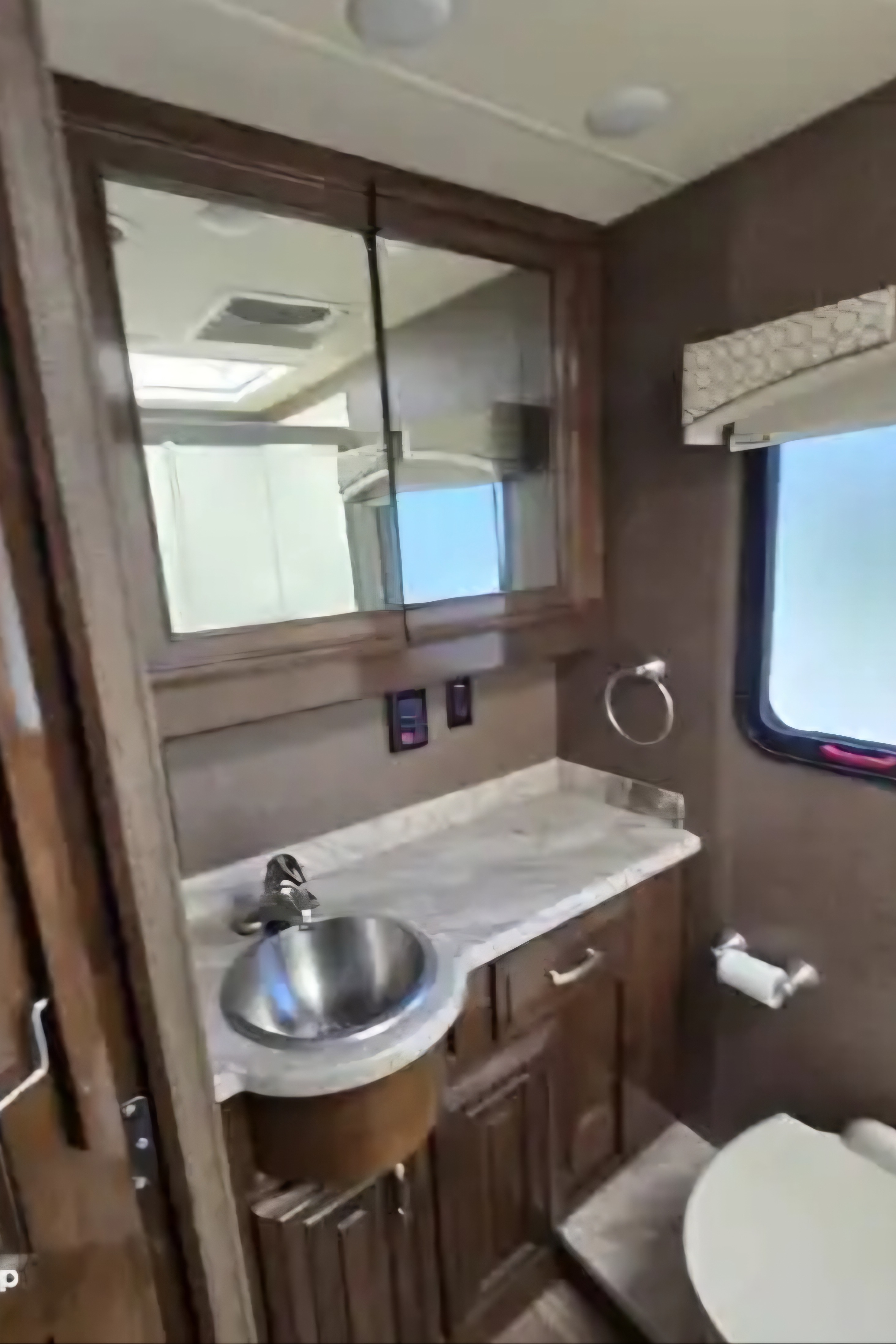 Eric's Thor Motor Coach Palazzo Class A