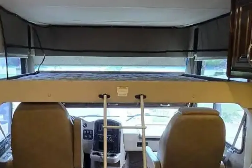 Eric's Thor Motor Coach Palazzo Class A