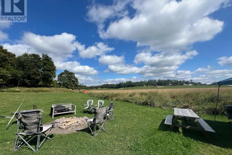 Carling's RV Cottage